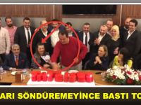 HERKES ŞOKTA! MUMLARI SÖNDÜREMEYİNCE BASTI TOKADI!