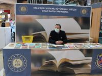 Highway’de açılan kitap bağış standına yüzlerce kitap bağışlandı