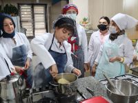 Düzce Belediyesi 7 noktada, 45 branşta kurs veriliyor