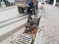 Yağışlar öncesinde yağmur suyu kanalları temizlendi