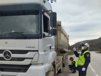 Kış lastiği takmayan cezayı yedi