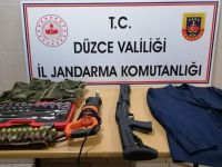 Köylere dadanan hırsızlar yakalandı takım elbise bile çalmışlar