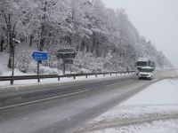 Bolu Dağı’nda kar yağışı devam ediyor