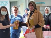 Gönül Asuk Ebeleri unutmadı