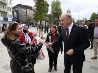 Başkan Özlü’den Anneler Günü jesti