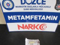 POLİSTEN UYUŞTURUCU OPERASYONU