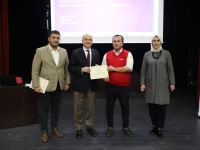 Özlü hem sertifika verdi, hem ayın şoförünü ödüllendirdi