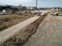 Özlü’den çocuklara özel hediye