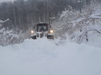 Düzce’de kar köy yollarını kapattı
