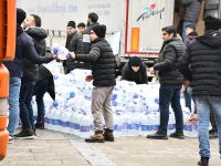 Kamyonlar Dolusu Su Deprem Bölgesine Gidecek