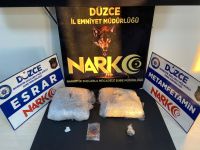 1 kilo 185 gram esrar ve Metamfetamin ele geçirildi