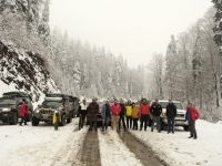 Baharda yağan karın tadını böyle çıkarttılar