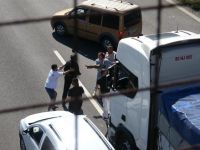 Otoyolda Yumruk Yumruğa Kavga