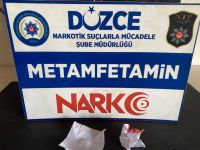 UYUŞTURUCU SATICISI TUTUKLANDI