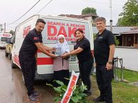 Depremi yaşayan Hidayet teyzeden örnek bağış