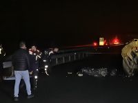 FECİ KAZADA 2 GENÇ YAŞAMINI YİTİRDİ