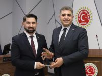 İGM üyelerine teşekkür plaketi