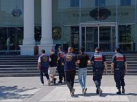 Aranan 2 kişi yakalandı