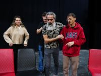 Yeni oyuncular arıyor