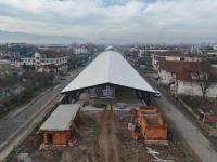 Fuar alanı ve tuhafiyeciler pazaryerinde yoğun tempo