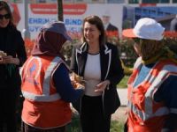 Belediye personellerine kadınlar günü sürprizi