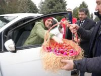 Kabir ziyaretinde bulunanlara sürpriz