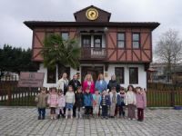 Konukları bu kez minikler oldu