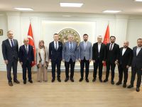 Öğrencilere başarı ödülü, ailelere bebek desteği