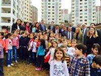 Başkan Altunbaş Çocuklarla Fidan Dikti