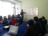 Misafir Öğrencilere Arapça Ve İngilizce Kursu