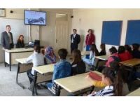 Emniyetten Öğrencilere Seminer