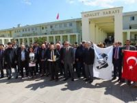Sakarya Barosu’ndan Adliye Önünde Protesto