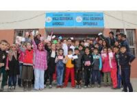Önyargıları Mektuplarla Yıkıyorlar