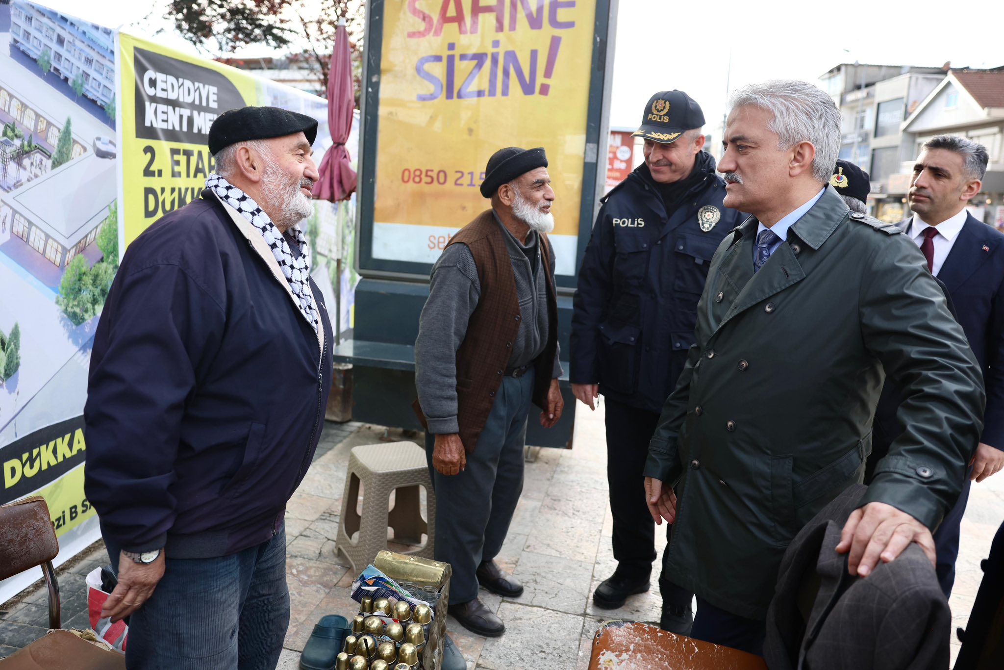 01-005.jpg 01-005.jpg