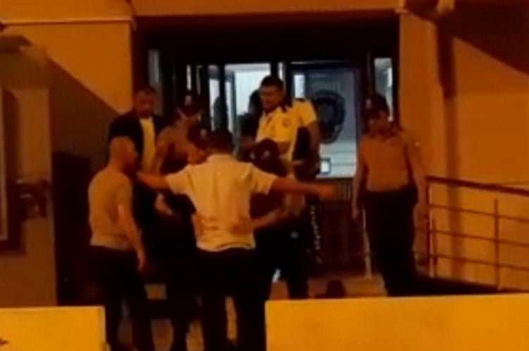 3-20190606215203.jpg 3-20190606215203.jpg