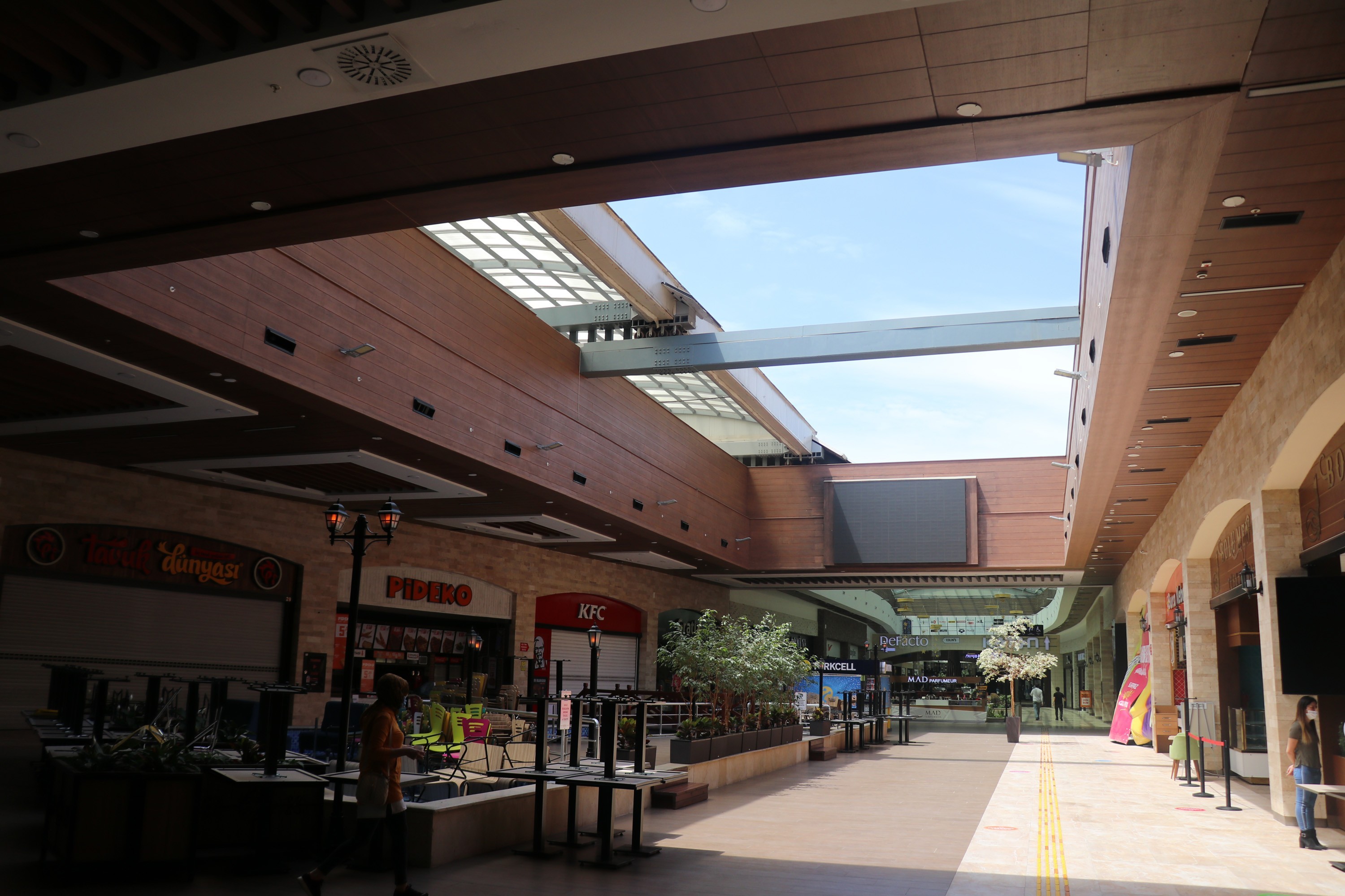 aw083528_01.jpg aw083528_01.jpg